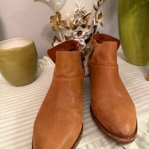 Gianni Bini Chestnut Brown Leather Ankle Boots